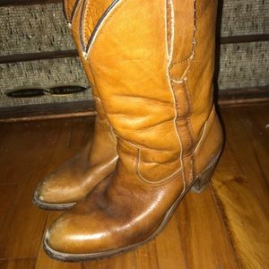 Vintage Frye Woman’s Heeled Cowgirl Boots